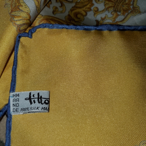 Designer Signed Hilton Silk Scarf Norma Legge MI Italy - Picture 7 of 8